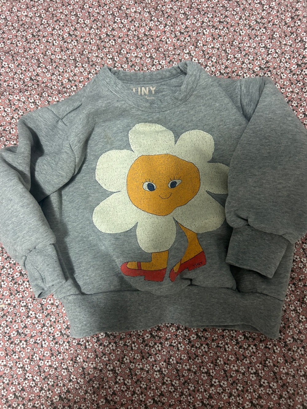 Tiny cottons girls 6t Gray Crewneck Sweatshirt with Smiling Daisy Graphic